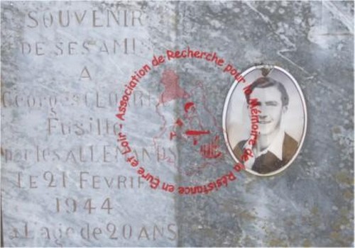 Plaque déposée sur la sépulture de Georges CLOAREC